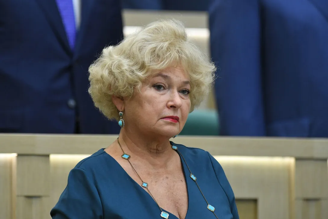 Мать Ксении Собчак высказалась о знаменитостях, сбежавших из России