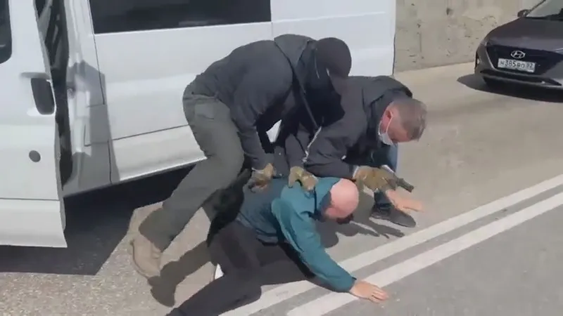 Суд арестовал задержанных спецслужбами украинских агентов 