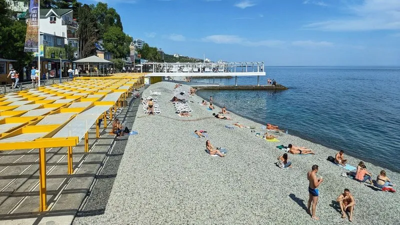 Как Южный берег Крыма готовит пляжи к курортному сезону