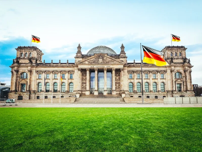 Выстрел себе в ногу: в Германии объявлена рецессия экономики