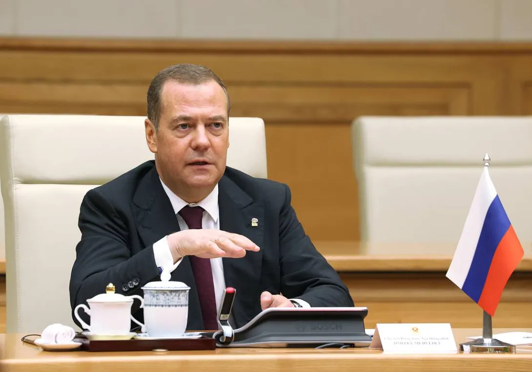 Медведев заявил, что Украина может исчезнуть в ходе раздела между Россией и странами ЕС