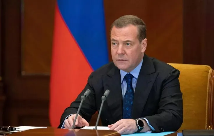 Для уехавших не будет возврата к светлому прошлому, заявил Медведев