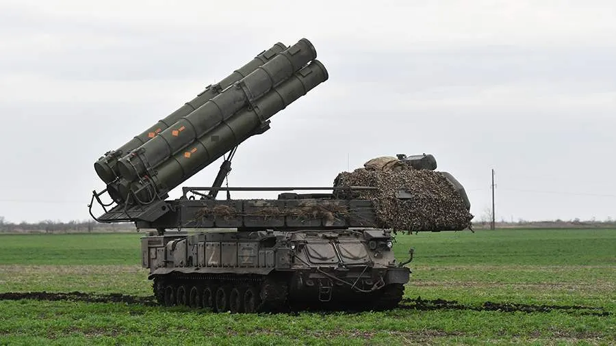 ПВО в Крыму сбила две украинские баллистические ракеты