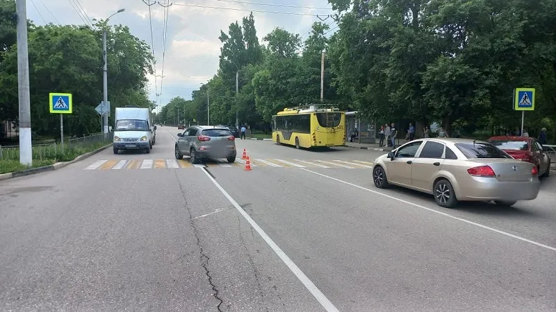 На востоке Крыма женщина-пешеход попала под колёса