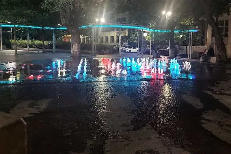 Ошибки проекта сделали сухой фонтан в центре Севастополя слишком мокрым 