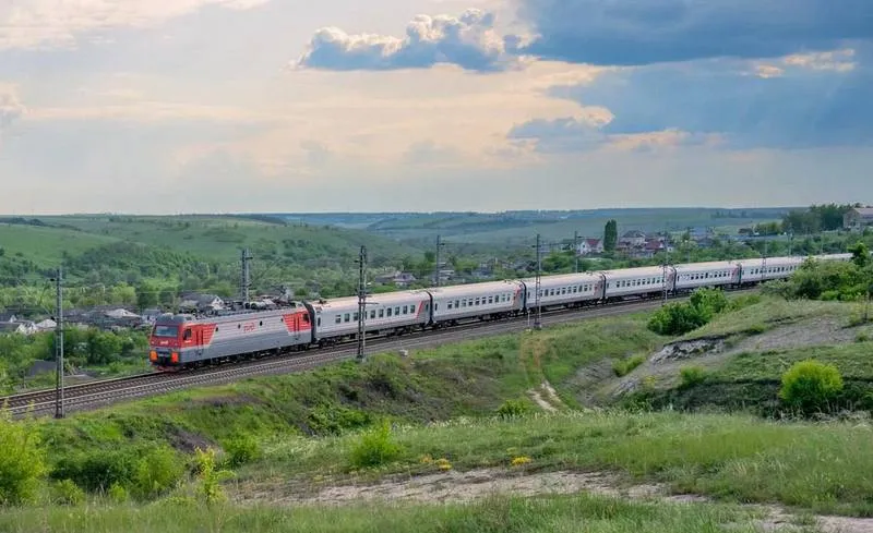 На месяц в Крым запускают ещё один пассажирский поезд