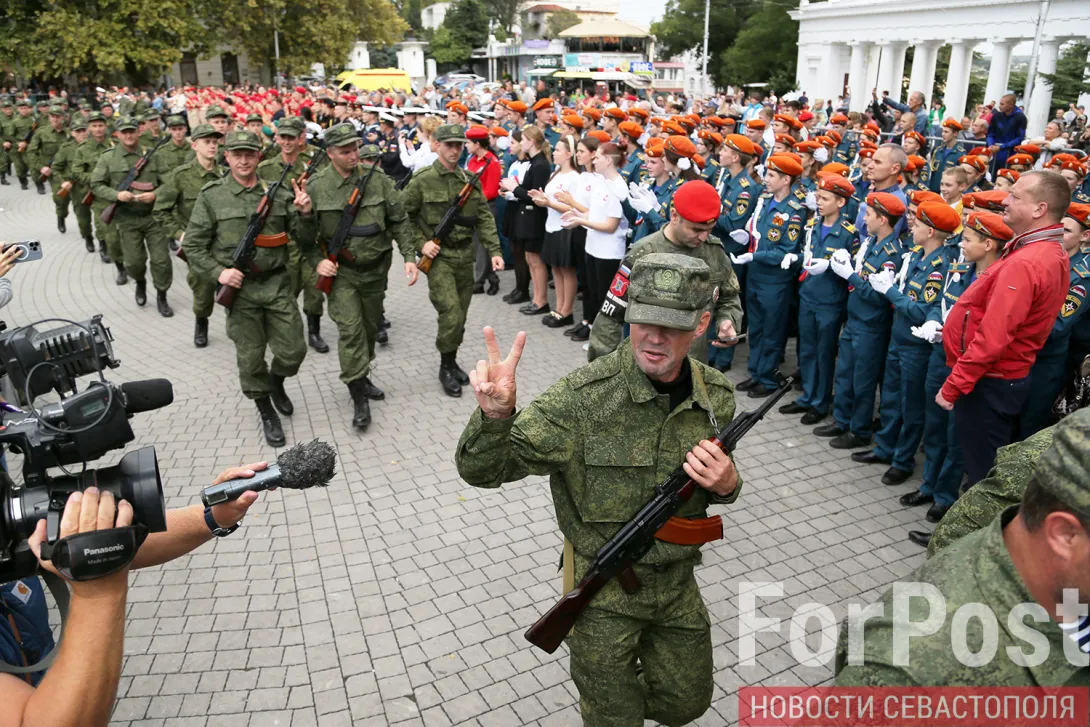 В Севастополе рассказали, сколько и за что платят военным-контрактникам