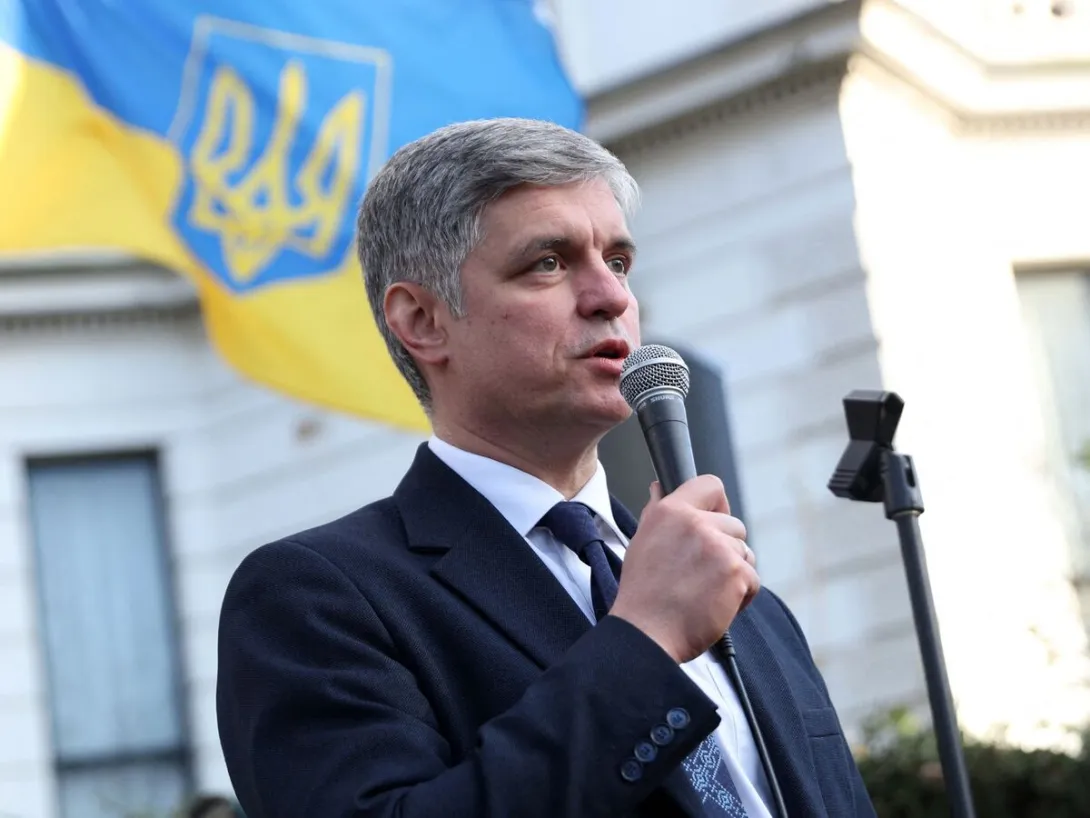 Зеленский уволил посла в Великобритании после критики в свой адрес