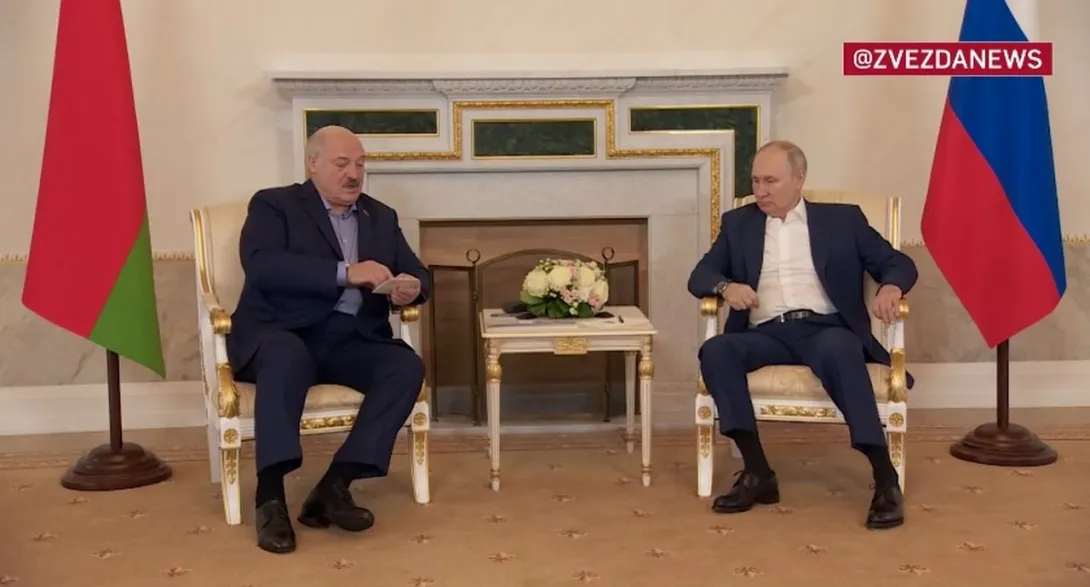 Лукашенко заявил Путину, что бойцы "Вагнера" хотят "сходить на экскурсию" в Варшаву
