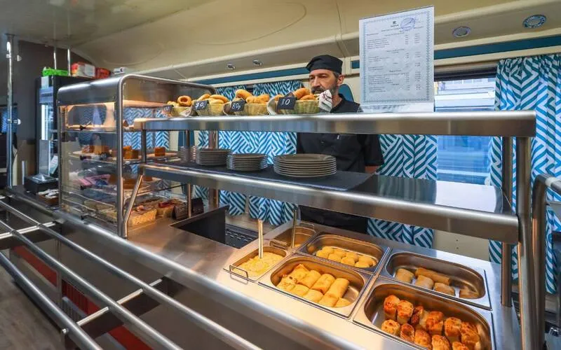 Поесть в поездах из Москвы в Крым теперь можно не только в ресторане
