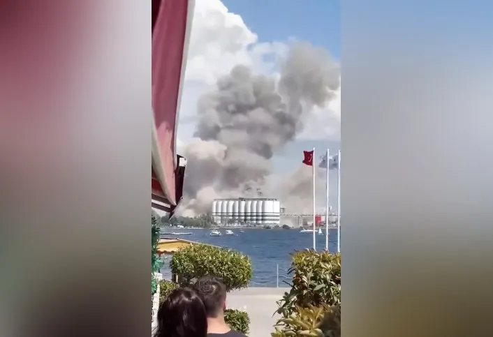 В Турции не исключают, что взрыв в порту Дериндже может быть диверсией