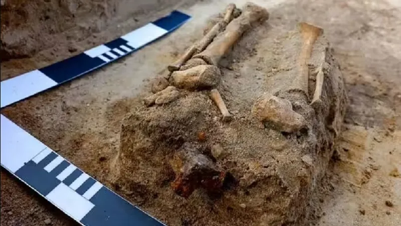 Археологи обнаружили останки «ребёнка-вампира» 