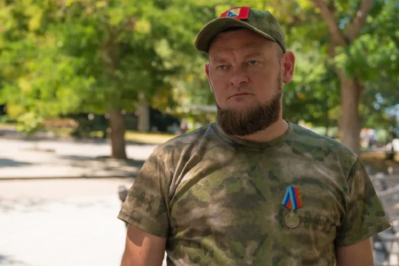 Доброволец из Севастополя награжден за боевые заслуги 