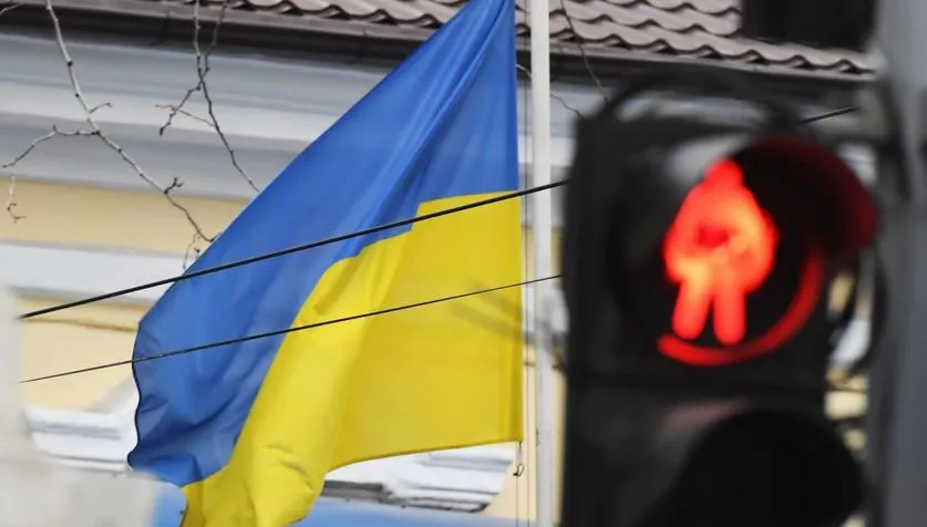 Связанное тело британского наемника нашли в водоеме на Украине - Sky News