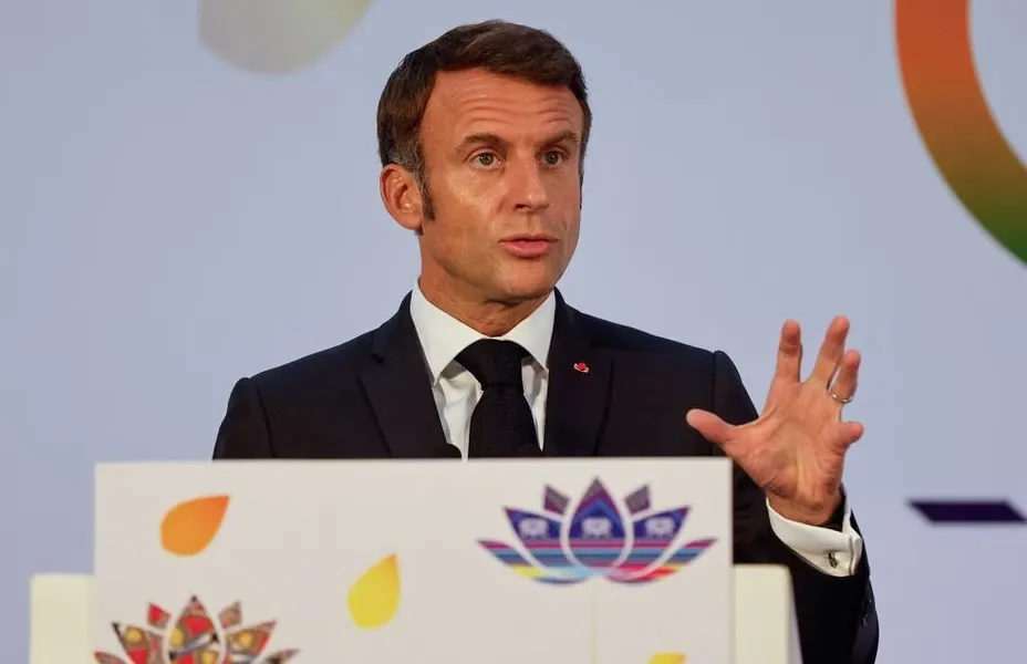 Президент Франции перестал ходить зигзагами и изменил позицию по Украине