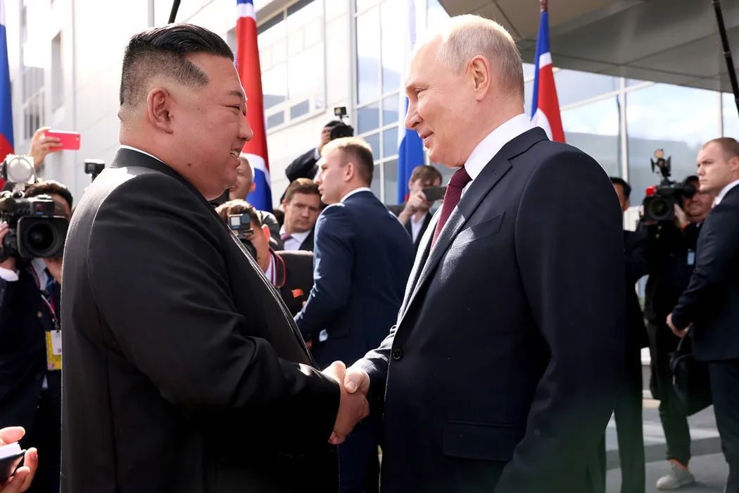 Запад истерит: о чём тет-а-тет могли договориться Владимир Путин и Ким Чен Ын