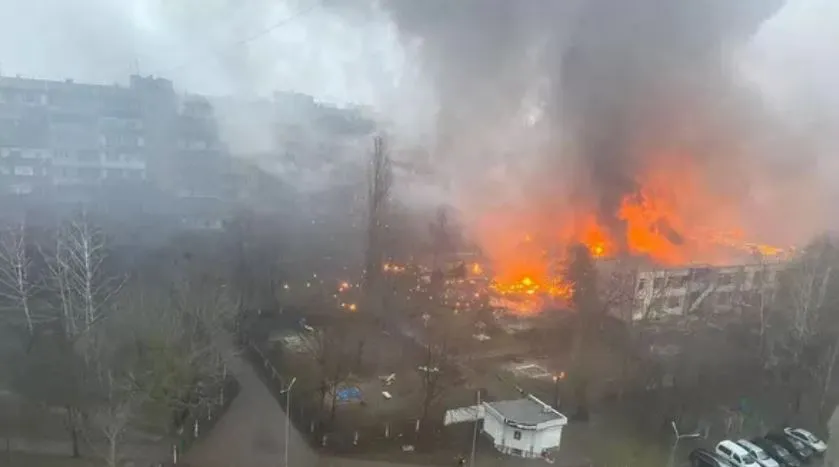 "Только посмотрите". Зеленского упрекнули в нежелании отстраивать города