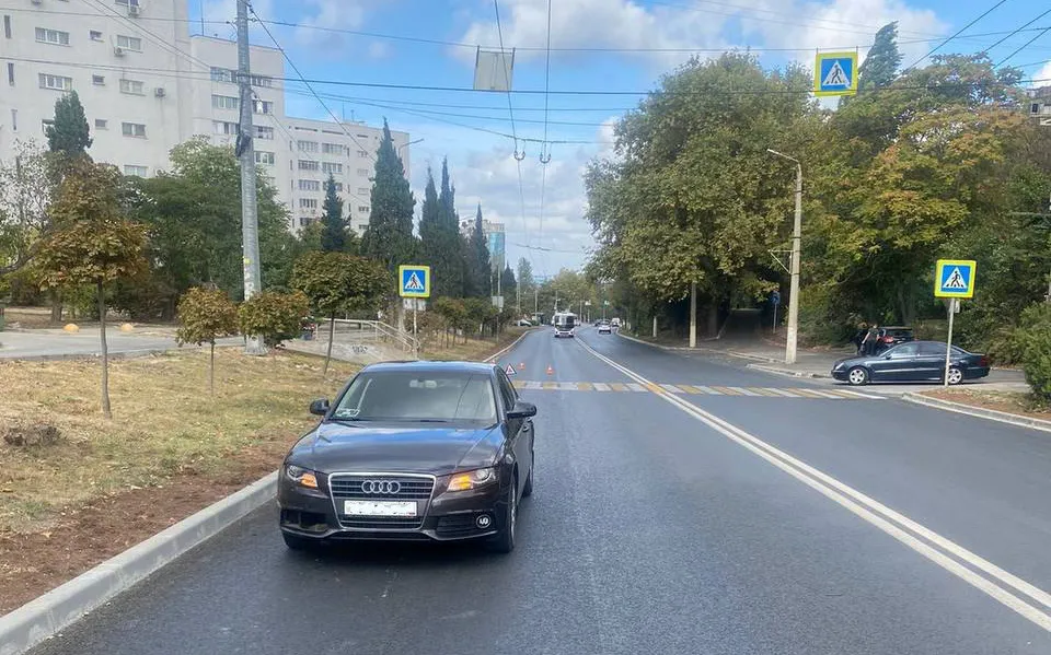 В Севастополе иномарка сбила человека на пешеходном переходе