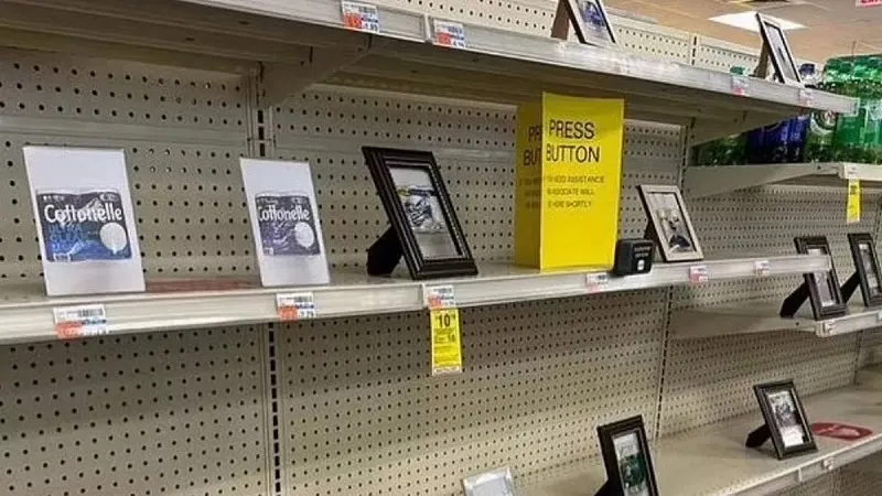 В США супермаркеты вынуждены вместо товаров показывать их фото