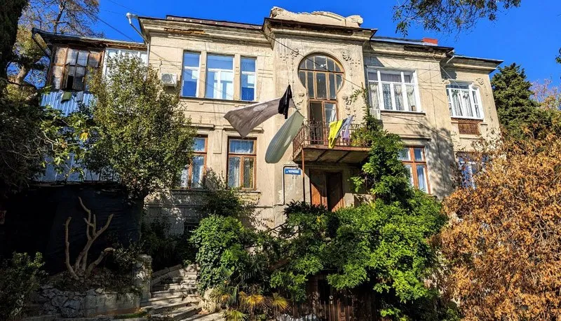 «Серые дрозды» и «Замок Черномора» спасены от сноса в Крыму