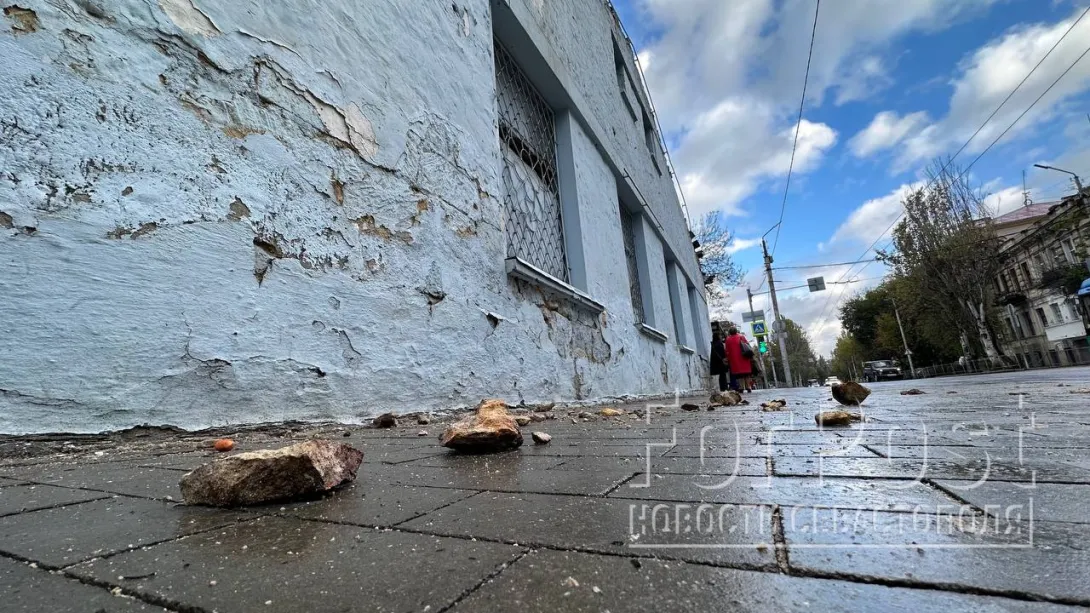 В Севастополе на «Горячем хлебе» падают камни с неба 