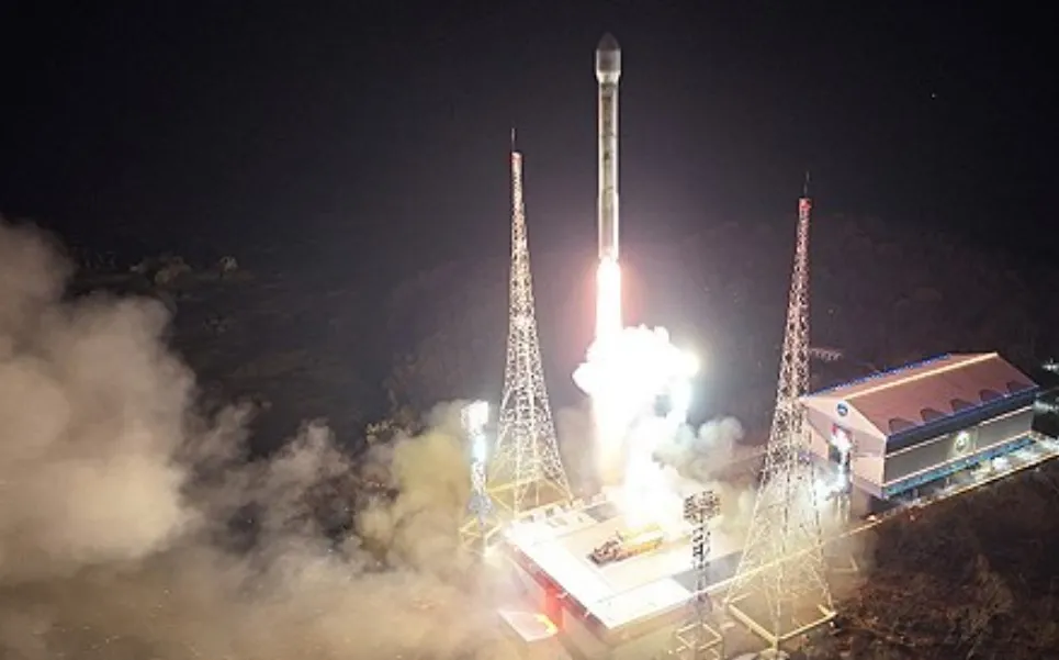 Удачный запуск Северной Кореей её первого спутника-шпиона связали с Россией