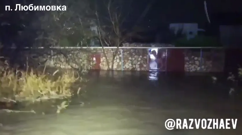 Севастопольская река Бельбек затопила дома в Любимовке