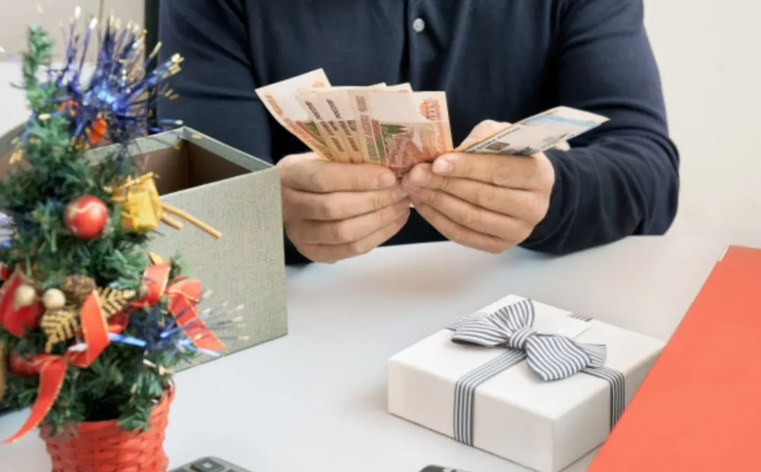 Россияне потратят по 50 тысяч рублей на подарки к Новому году