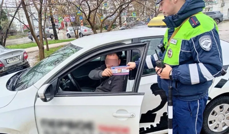 Севастопольские таксисты пренебрегают правилами