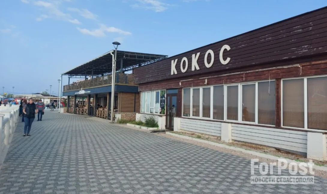 Горхозу Севастополя не удалось снести законное кафе в парке Победы 