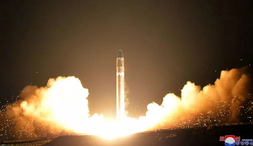 СМИ: КНДР запустила в сторону Японского моря баллистическую ракету