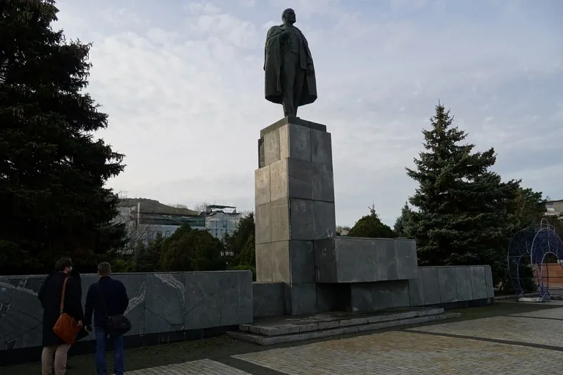 Самый восточный в Крыму памятник Ленину ждёт реставрация