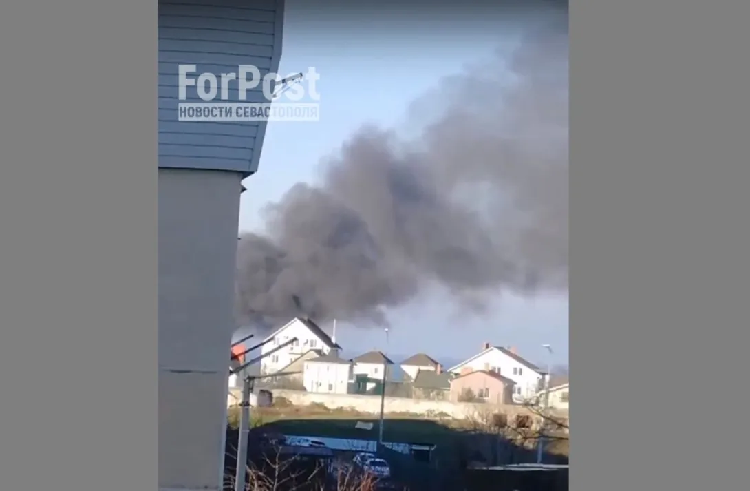 Новогодним утром в Севастополе загорелся частный дом 