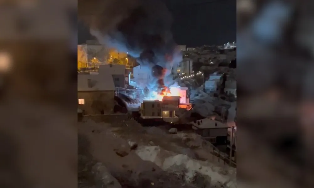 Ночной пожар в Стрелецкой балке высветил проблемы хаотичной застройки Севастополя 
