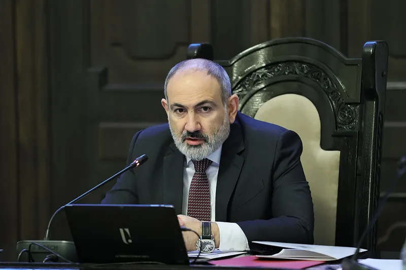 Пашинян предложил Армении переписать Конституцию: новатор или предатель?