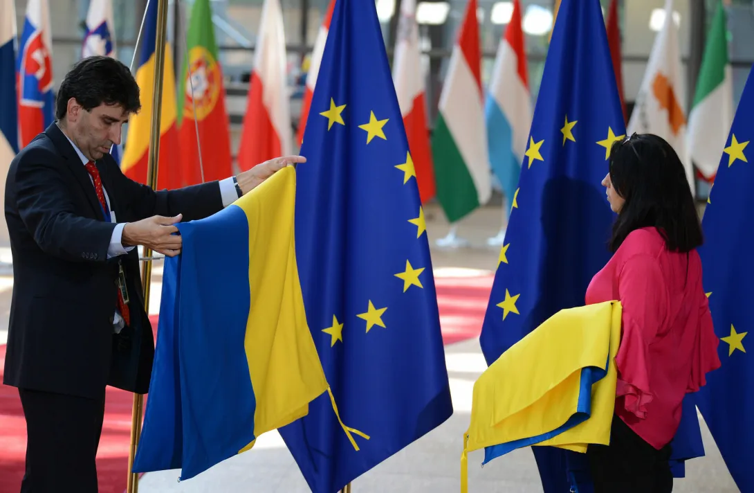 Украина и Евросоюз: не вступить, а умереть за него