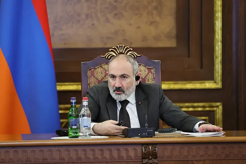 Пашинян и печальные перспективы: как будет выкручиваться армянский премьер