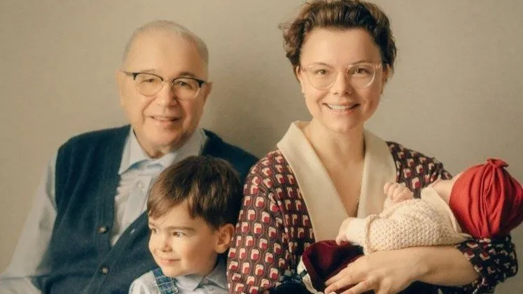 Евгений Петросян вновь стал отцом в 78 лет