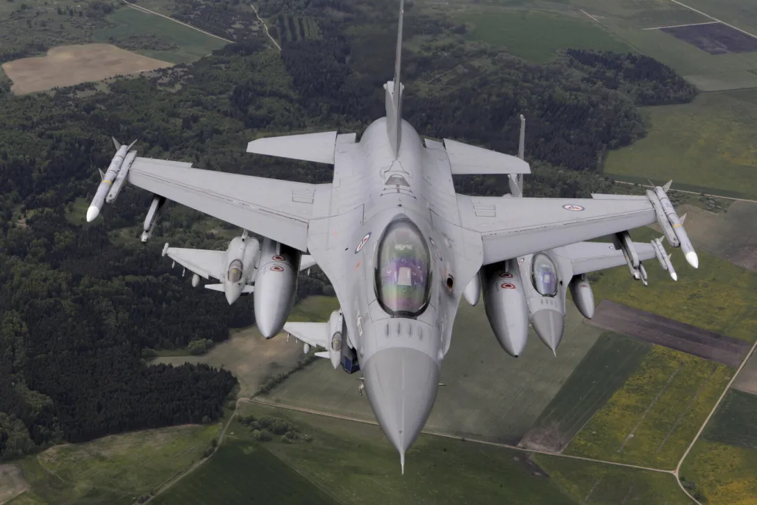 Первые западные истребители F-16 поступят на Украину в июле 2024 года 