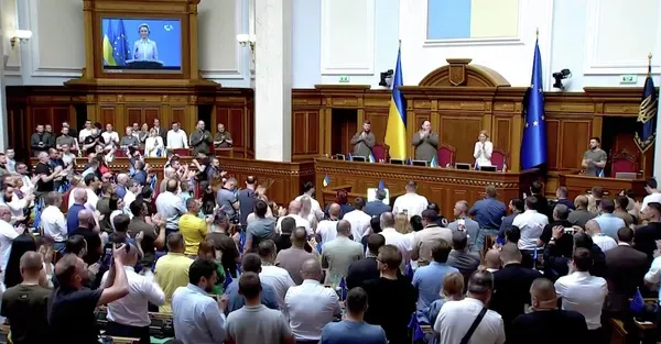 Украинские СМИ: у "Слуги народа" больше нет большинства в парламенте