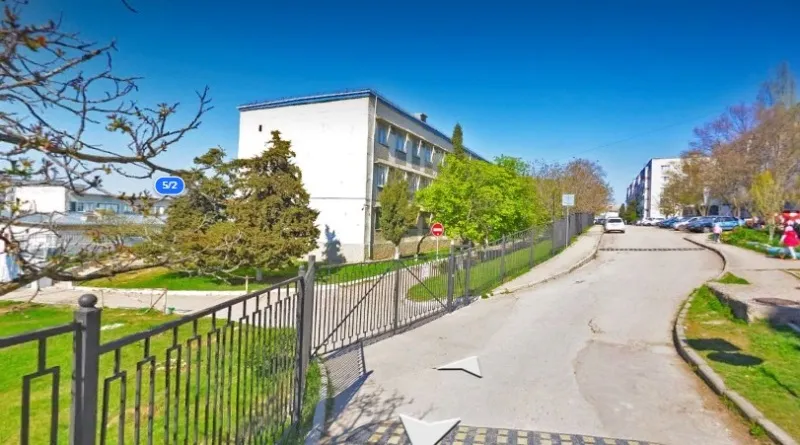 В Севастополе дорого отремонтируют школу на проспекте Генерала Острякова