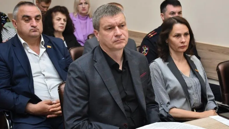 С 2022 года Александр Юрьев был внештатным советником Сергея Аксёнова. 