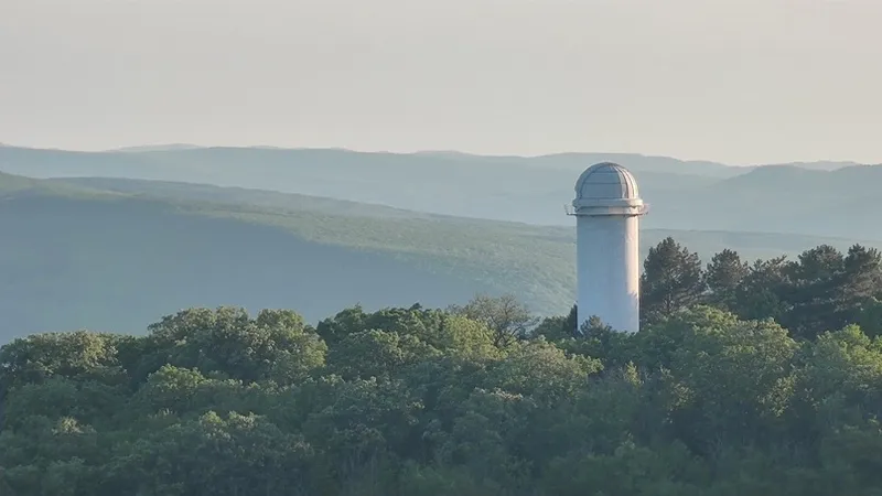 Крымская обсерватория находится в посёлке Научный.
