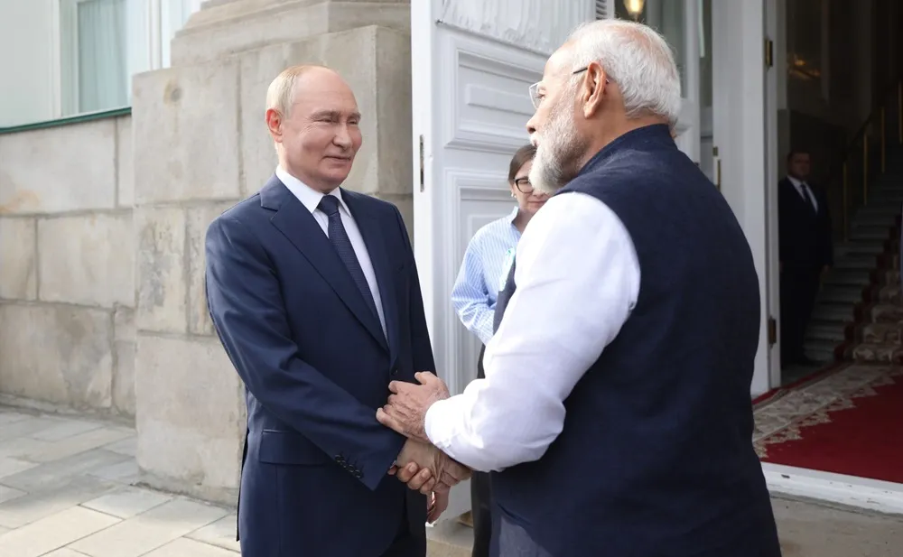 Лидеры России и Индии Владимир Путин и Нарендра Моди