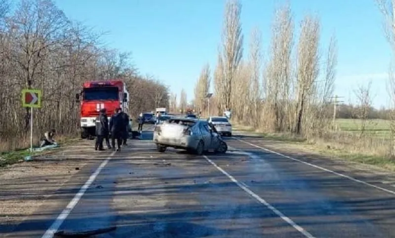 Три человека стали жертвами ДТП на востоке Крыма, ещё пятеро были доставлены в больницу.