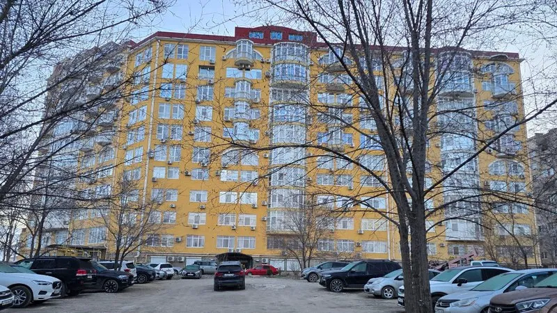 Из окон домов открывается вид на лес, который симферопольцам скоро могут перекрыть. 