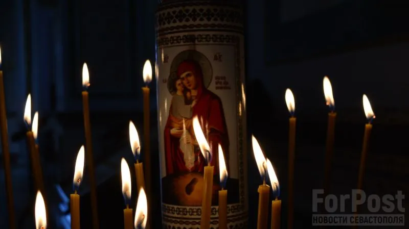 Погибших проводят с почестями в Нижнегорском, Советском и Ленинском районах Крыма.