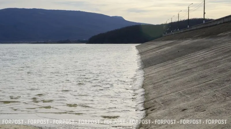 Во многих крымских водохранилищах запасы составляют уже меньше половины возможного объёма. 