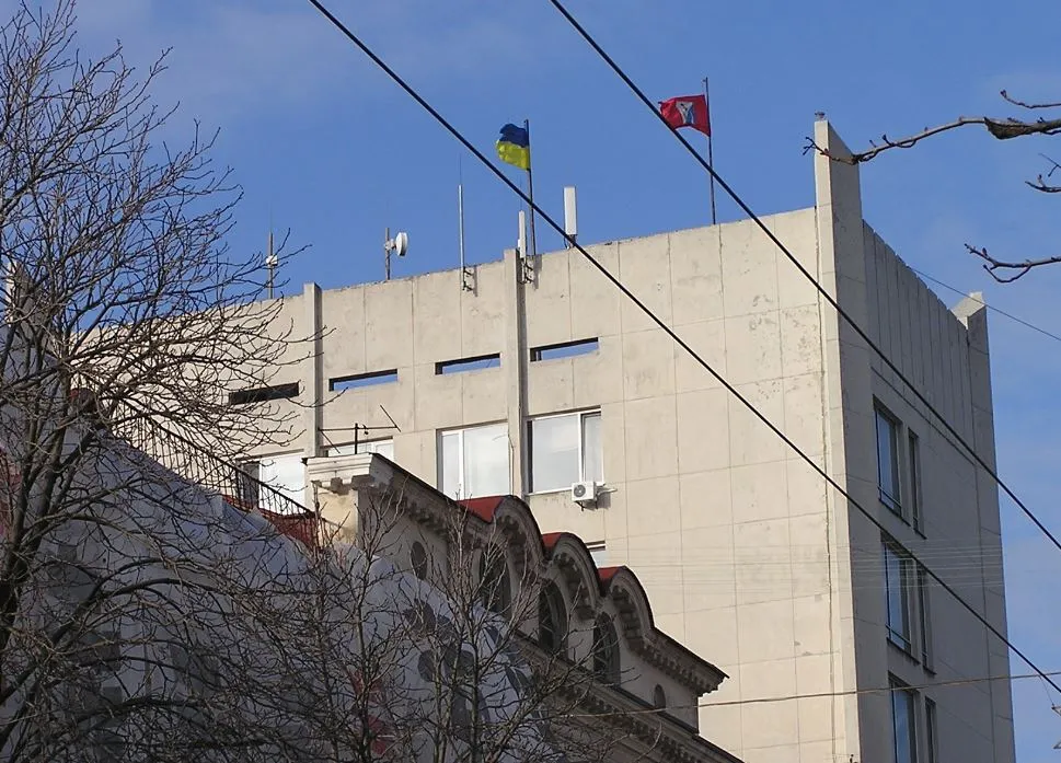 Шляпу с пятаками для Куницына чиновники «забыли» в зале горсовета