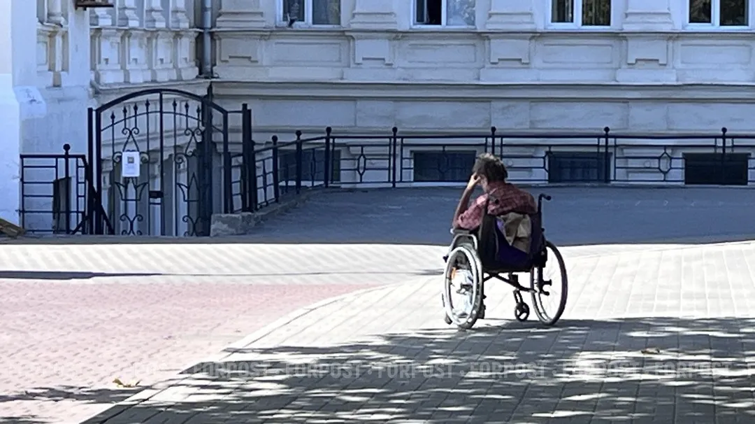 «Люди лежат и умирают»: севастопольцы требуют реабилитационный центр